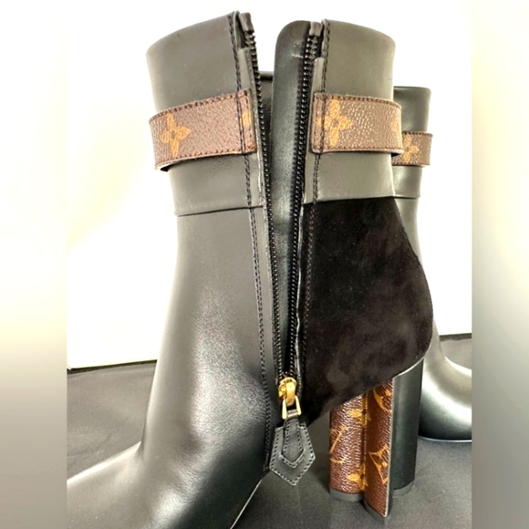 SOLD!NWT Louis Vuitton Silhouette Monogram andBlack Suede Ankle Boots - Picture 3 of 11